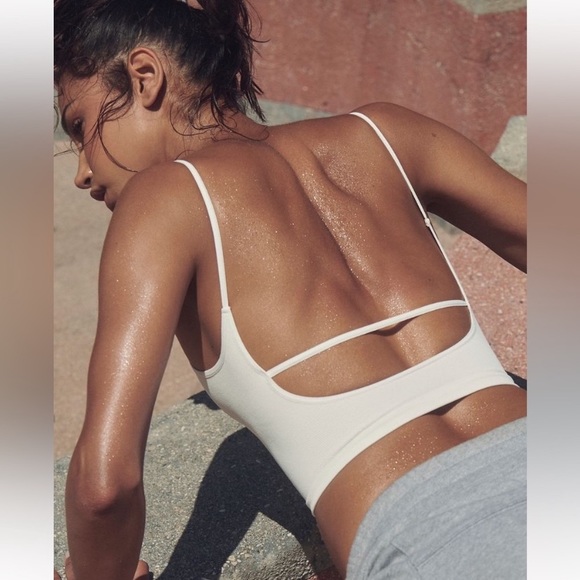 NWOT! FP Free People Movement Tighten Up Low Back Tank Sz M/L - Picture 2 of 7